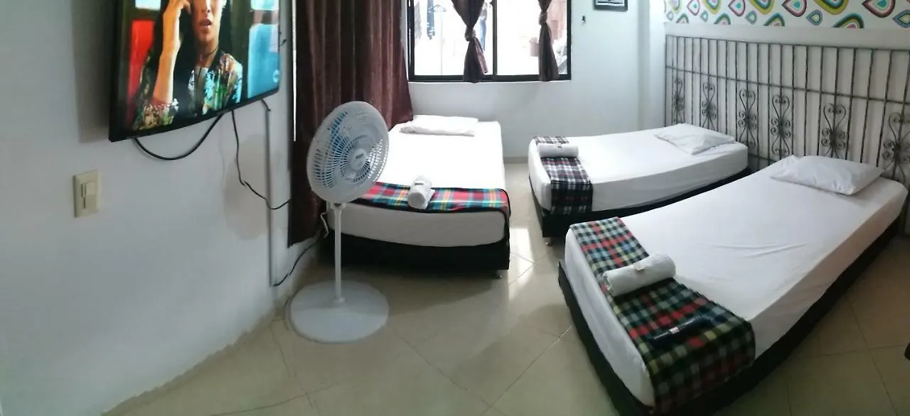 ميديلين Hotel Castellana 0*,